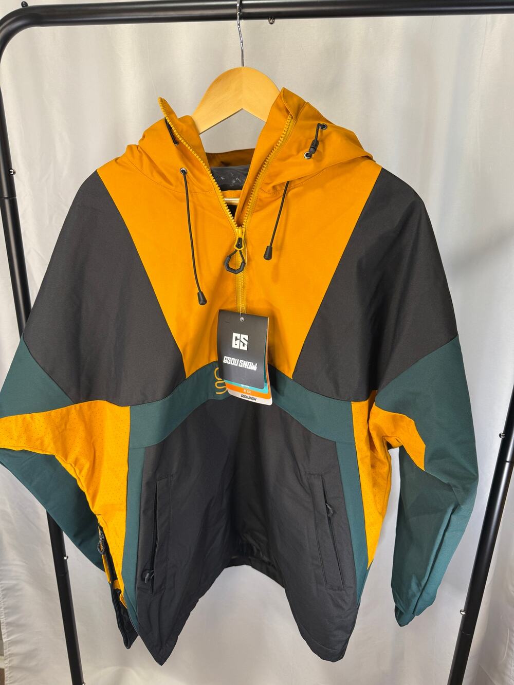 GSOU SNOW Men’s Ski Snowboard Jacket Medium Colorblock Orange Black Green NWT
